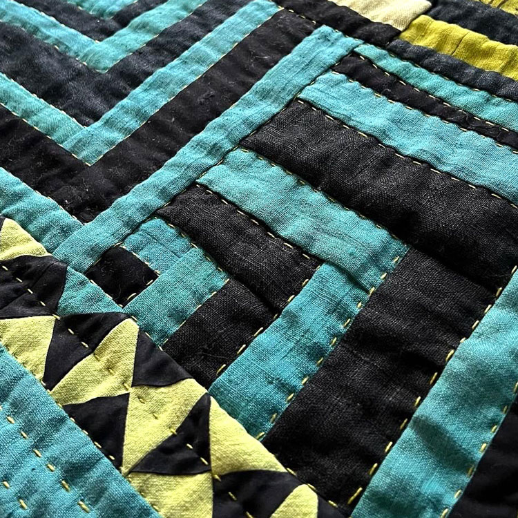 Detail image of Shape Shifting Quilt